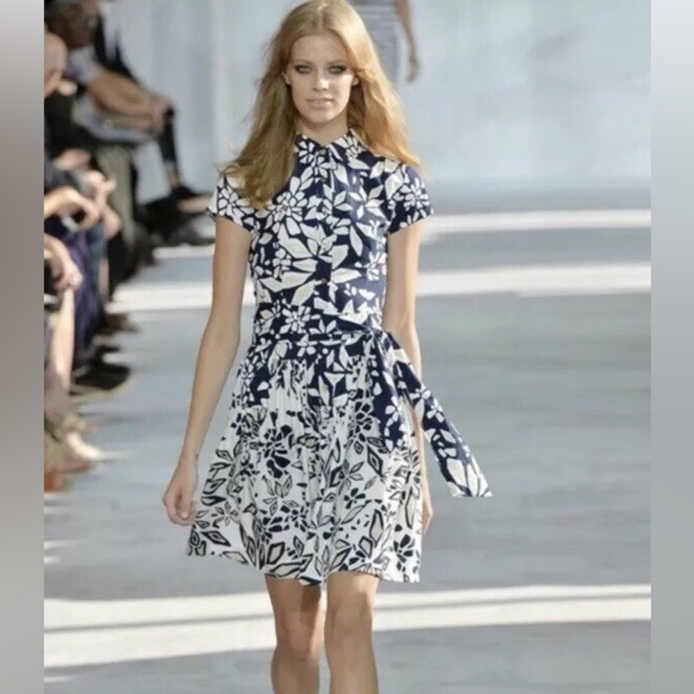 Diane Von Furstenberg Navy & White Floral Tie-Waist Mini Dress